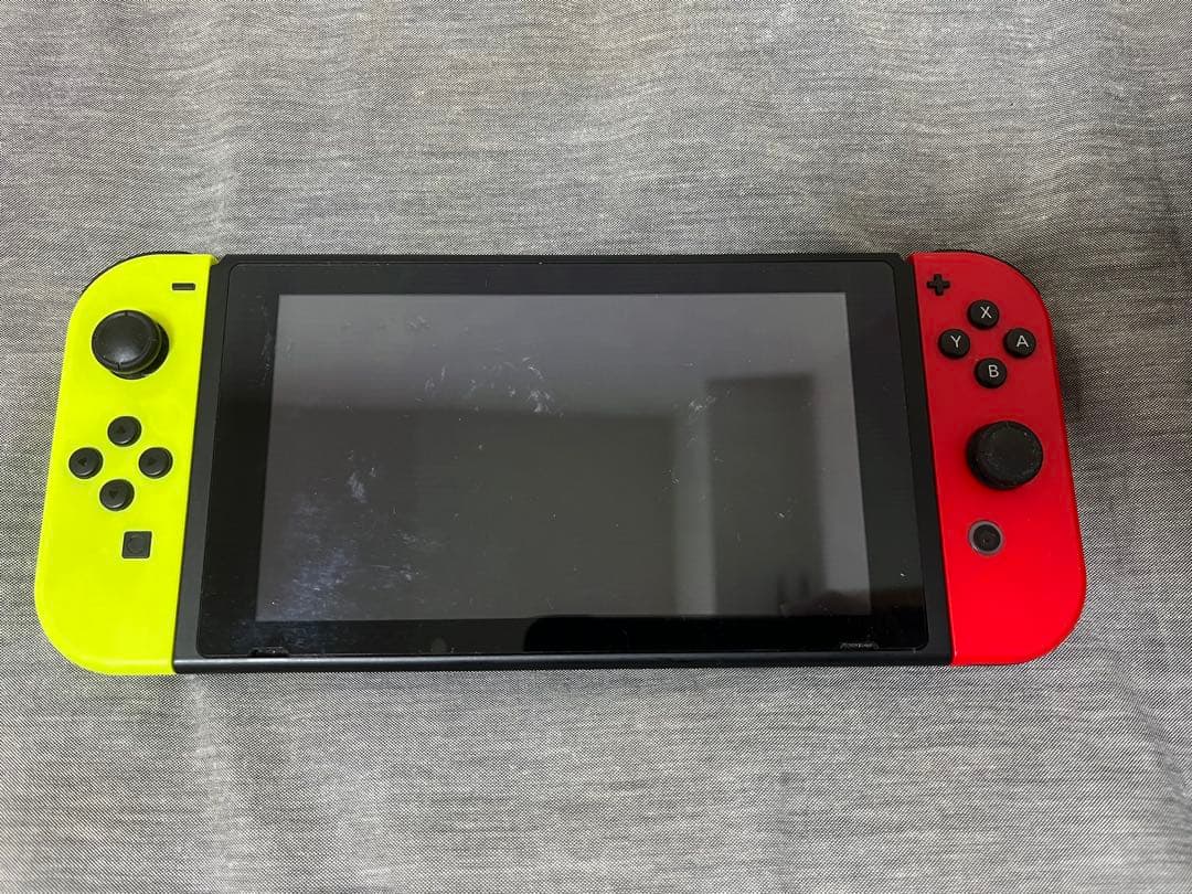 Nintendo Switch 赤/黄 本体 ハードケース付きジャンク品