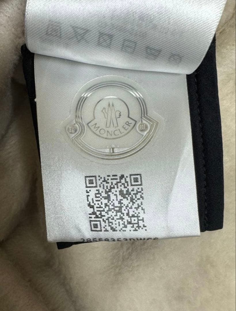 Moncler正規品フリースフーディ