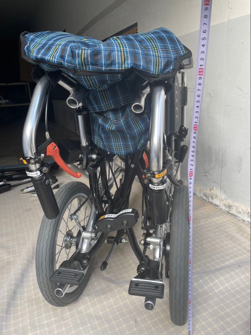 介助用ティルト車椅子