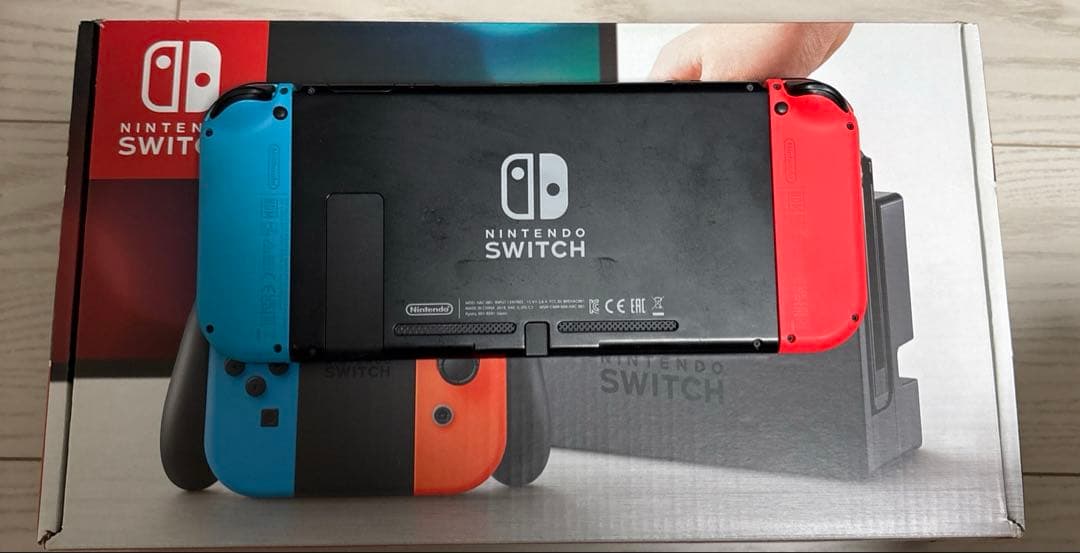 よ*よ様 任天堂 switch 本体