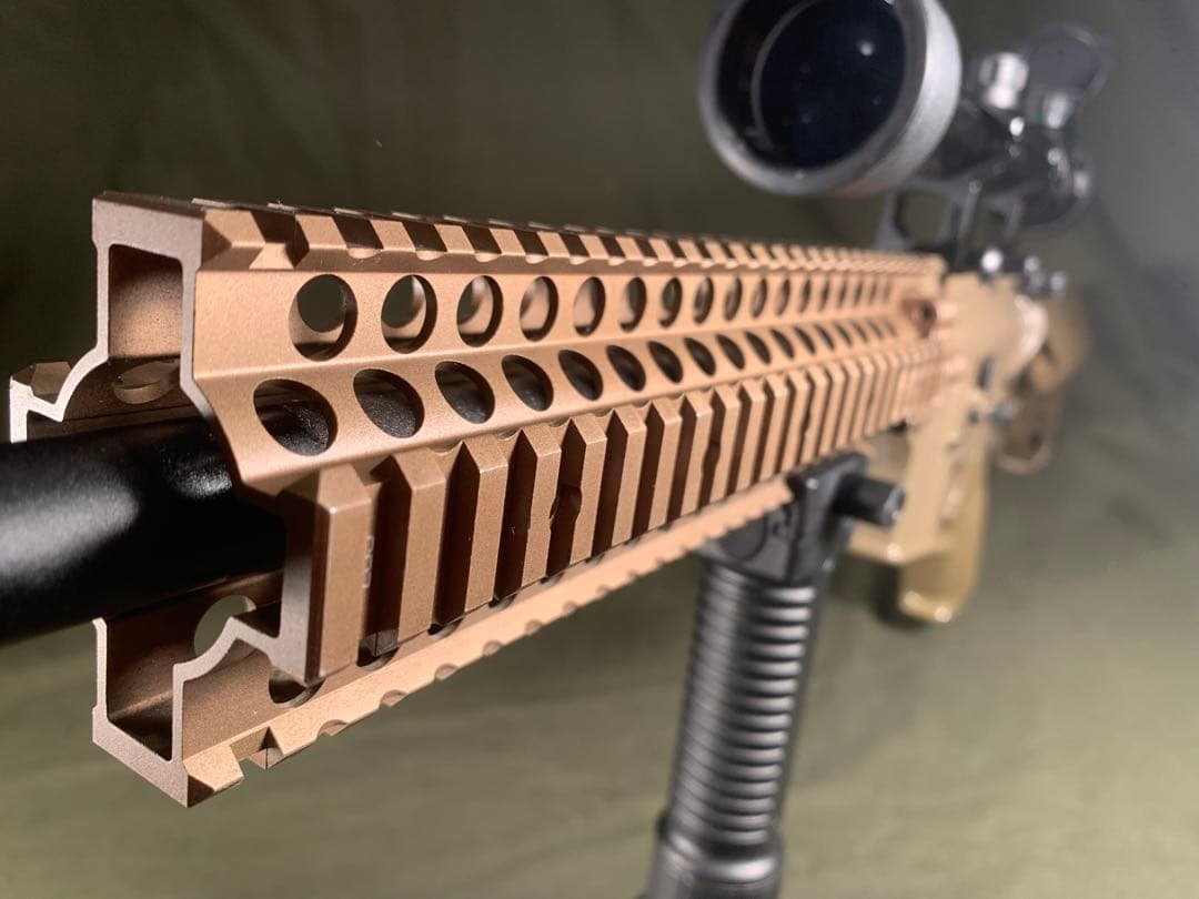 レシーライフル　東京マルイ　次世代　電動ガン　充電器等付属