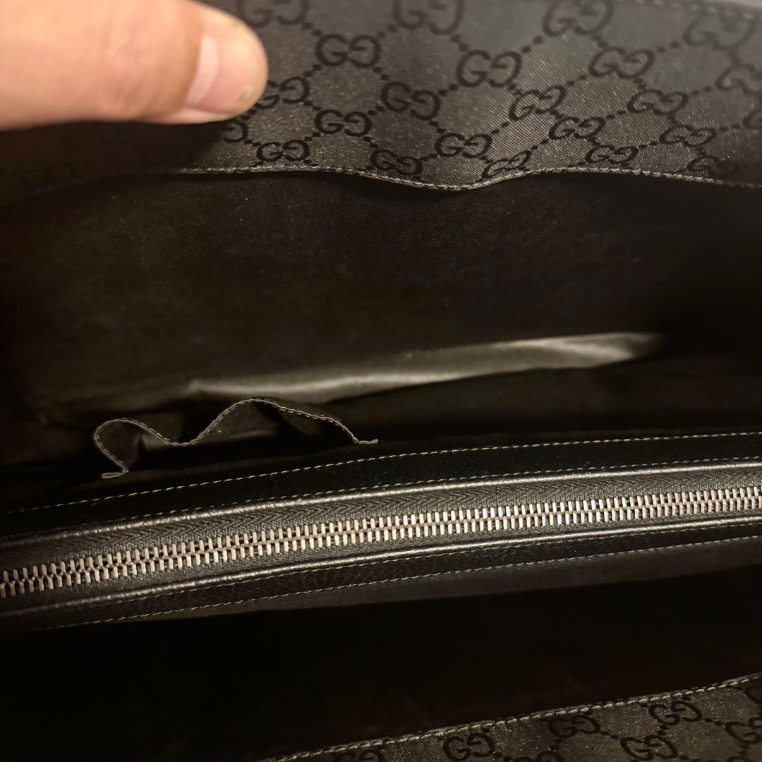 美品　グッチ　ビジネスバッグ　トートバッグ　GG柄　大容量　ブラック　黒