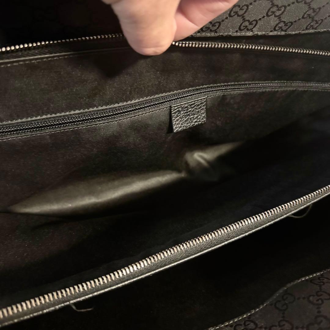 美品　グッチ　ビジネスバッグ　トートバッグ　GG柄　大容量　ブラック　黒