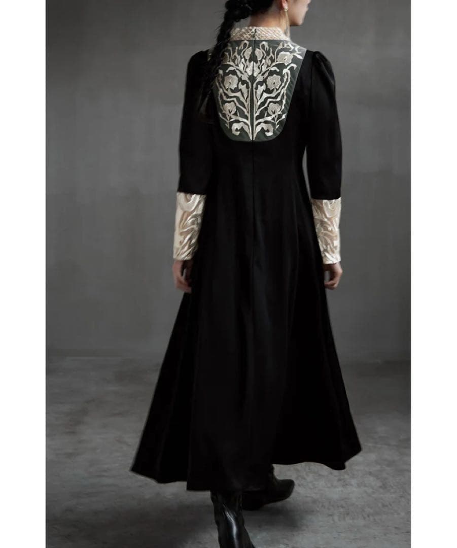 美品✨etoll バック刺繍フレアドレス　パーティー　オケージョン　結婚式　M