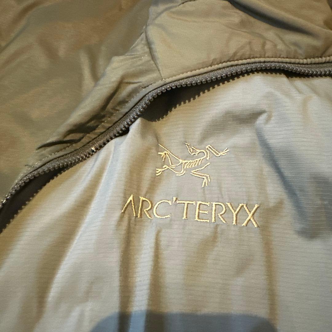 ARC'TERYX ナイロンジャケット L/G