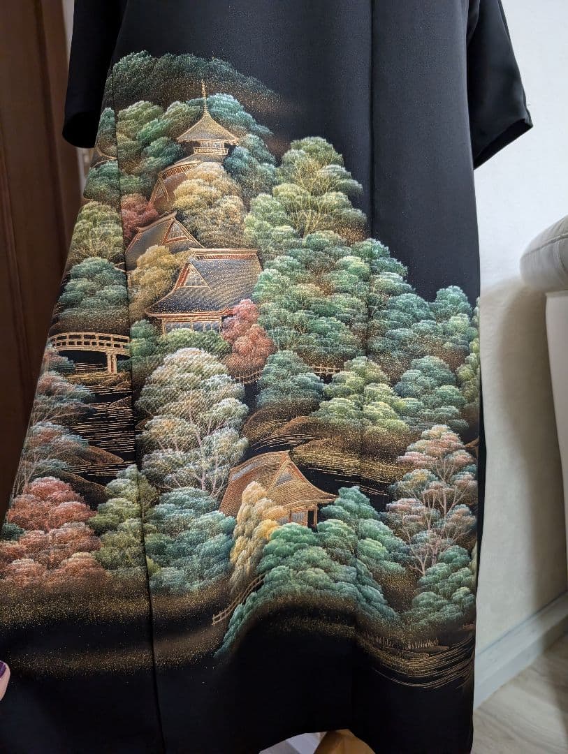 新品留袖ドレス　和服リメイク　作家物落款　高級手描き絹　М〜Ｌ結婚式パーティー