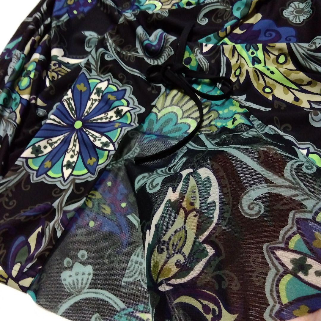 トクコの花柄チュニック