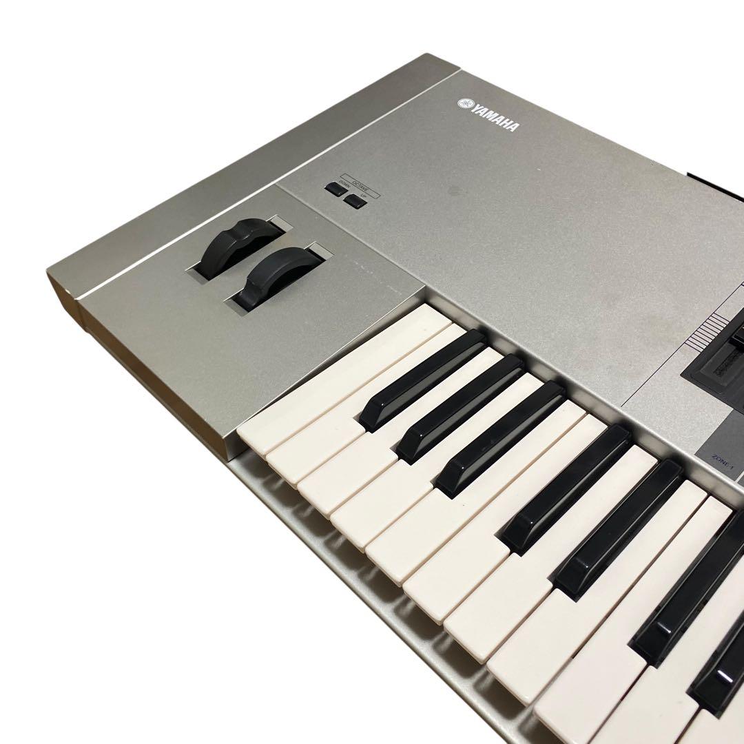 【現状品　音出OK】YAMAHA MOTIF7 シンセサイザー　キーボード