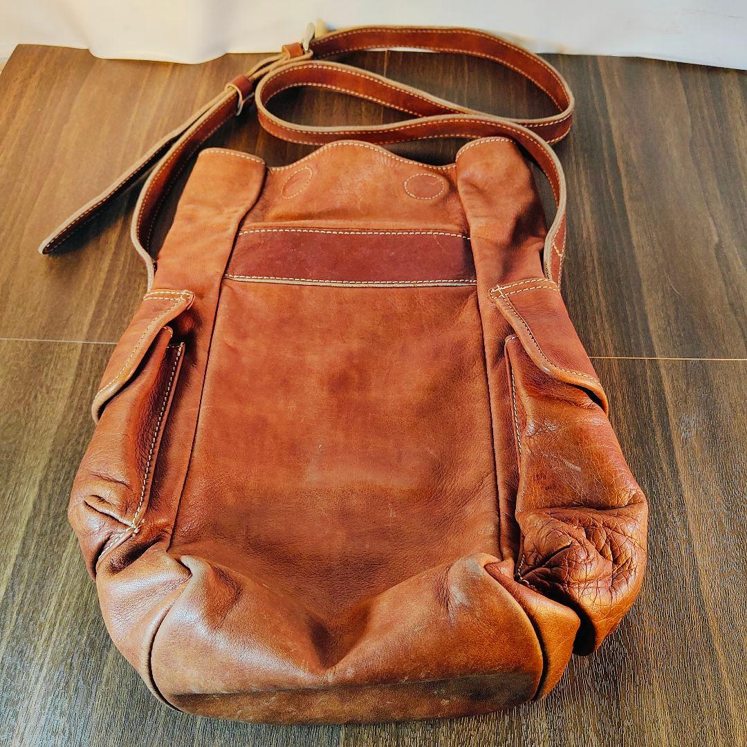 【極美品】オロビアンコ　イタリア製　高級レザーショルダーバッグ　本革 正規品