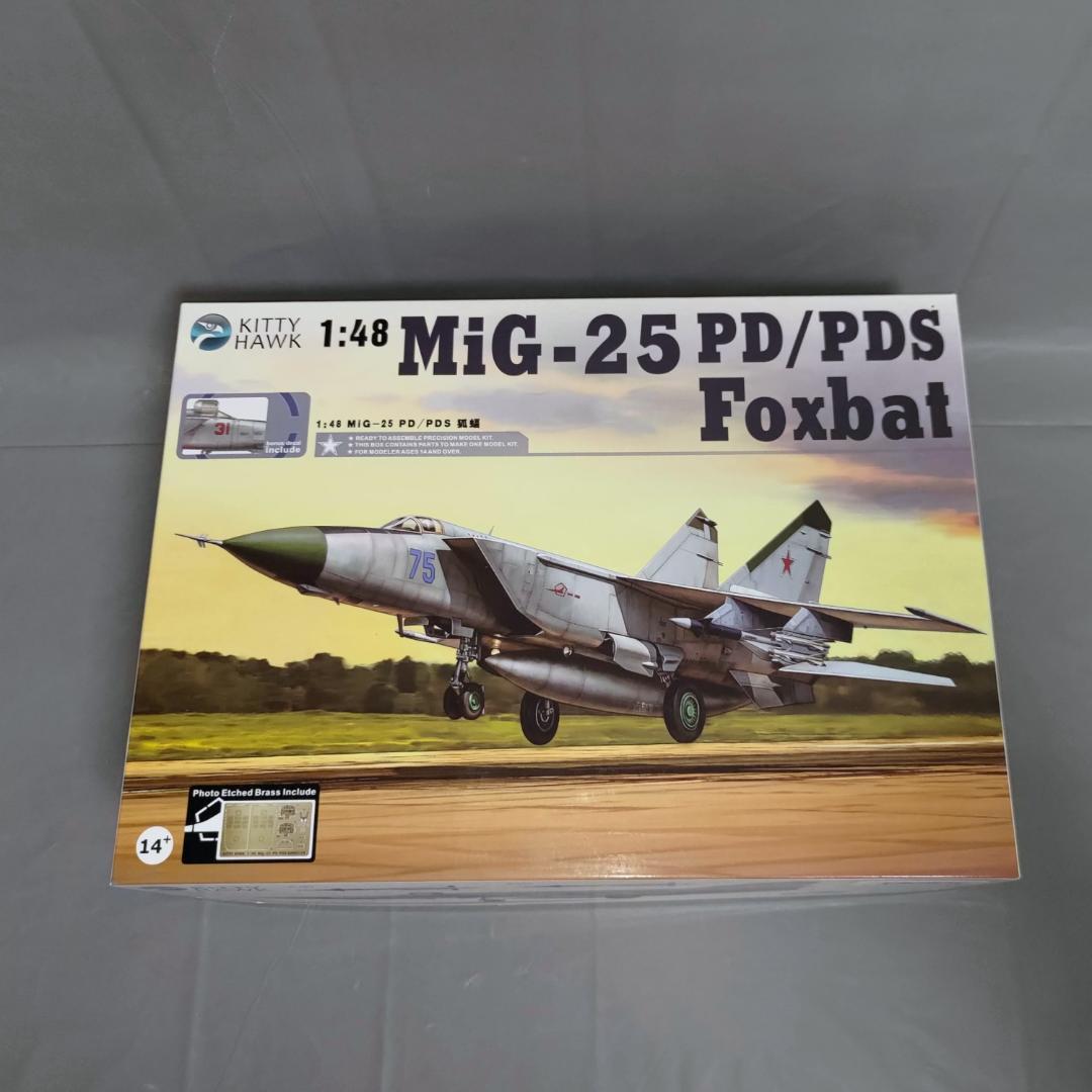 1/48 MiG-25 フォックスバット PD/PDS [KH80119]