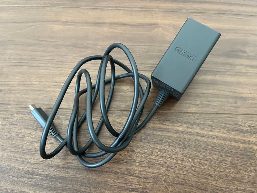 【美品】2023年式Nintendo Switch Lite &どうぶつの森