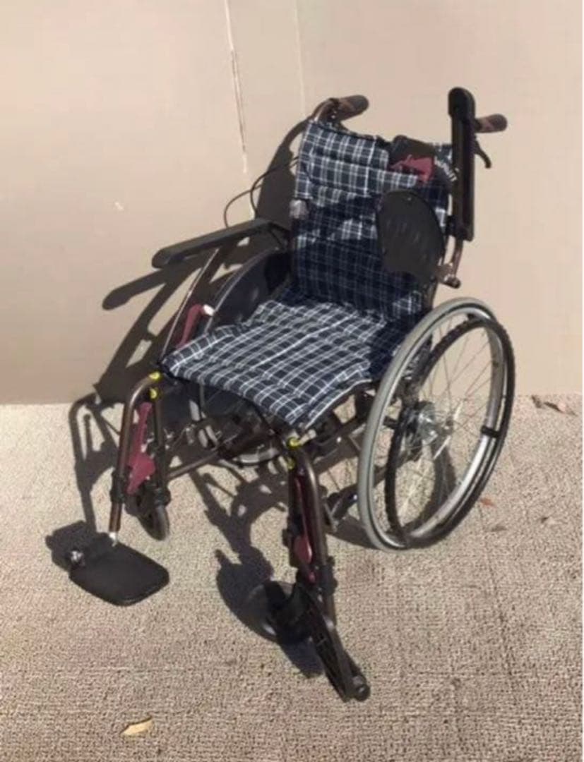 車椅子　多機能自走式車椅子　ノーパンク　軽量❗️ 中古品