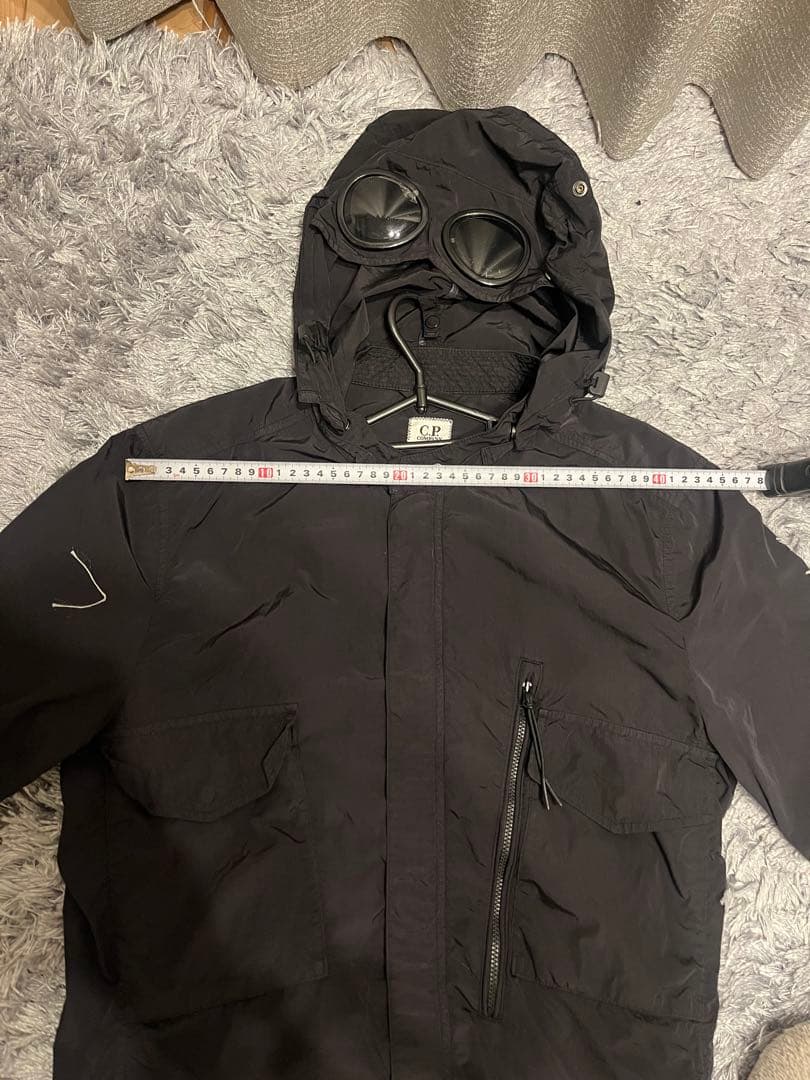 ナイロンジャケット 黒　ゴーグルフード付き