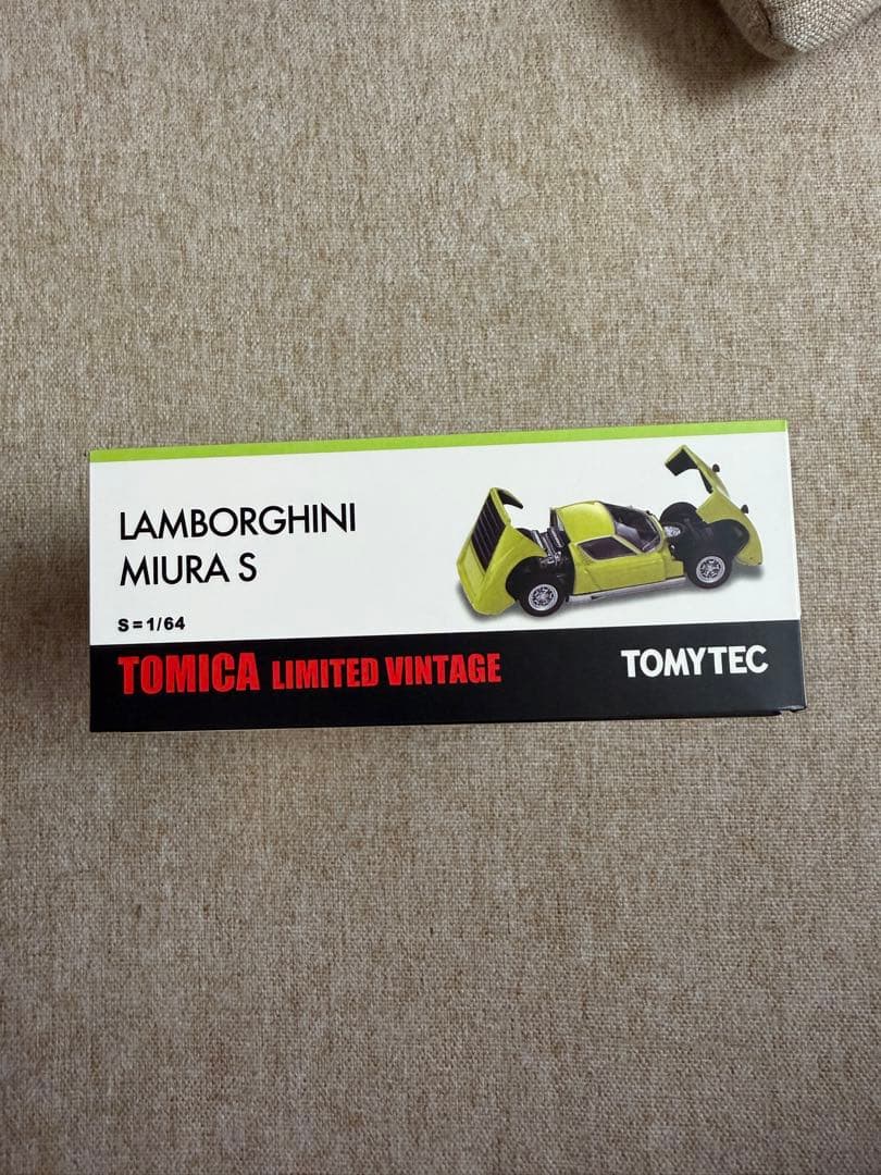 トミカリミテッドヴィンテージ　ランボルギーニ ミウラ S 黄緑