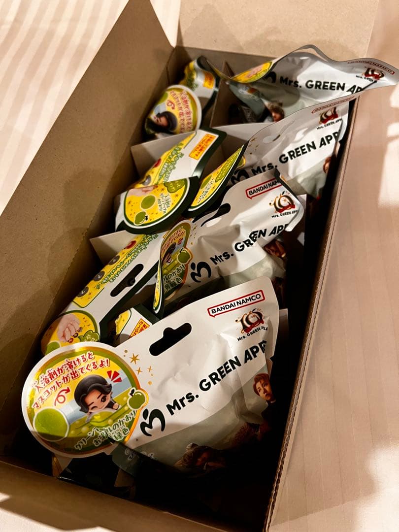 ミセスグリーンアップル　入浴剤 8個　びっくらたまご ミセス　バスボム