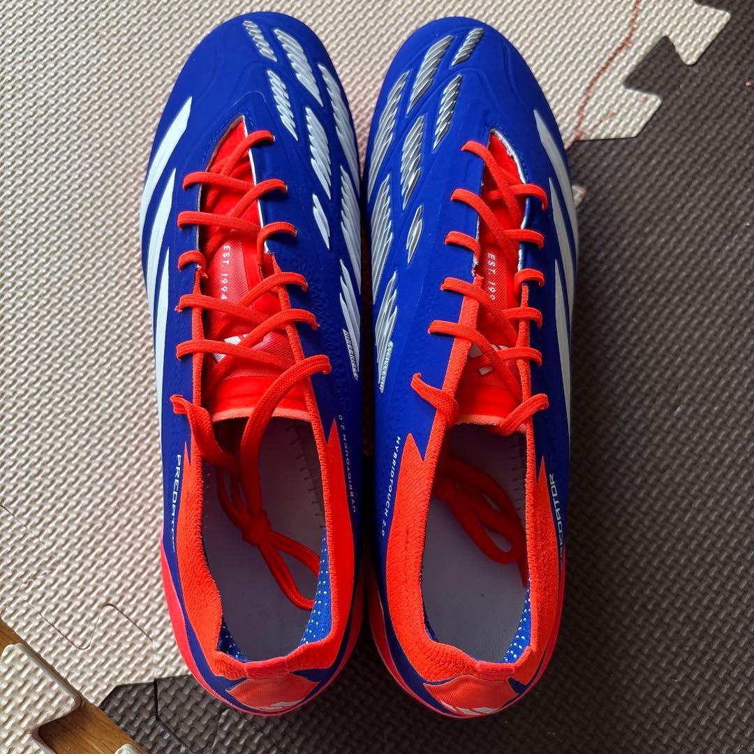 アディダスサッカースパイク　プレデターエリート