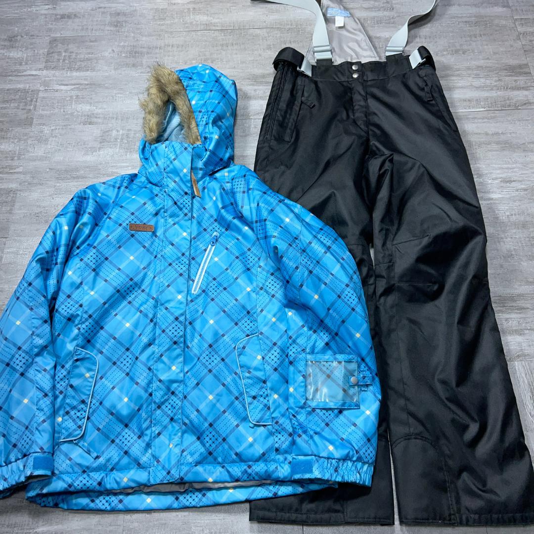 美品 ONYONE オンヨネ スキーウェア レディースL ファー 授業や旅行★