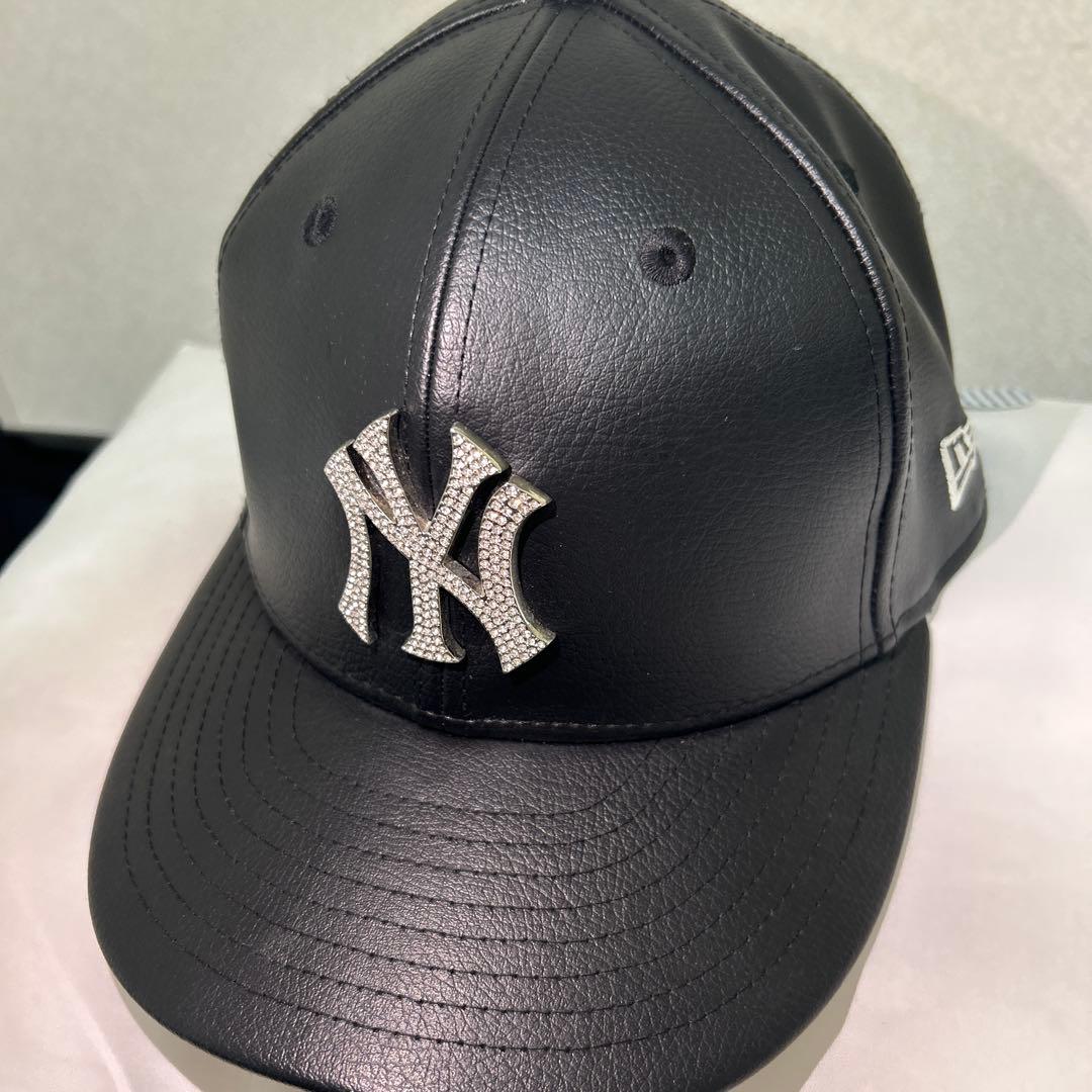 New Era ブラックレザーキャップ NYロゴ