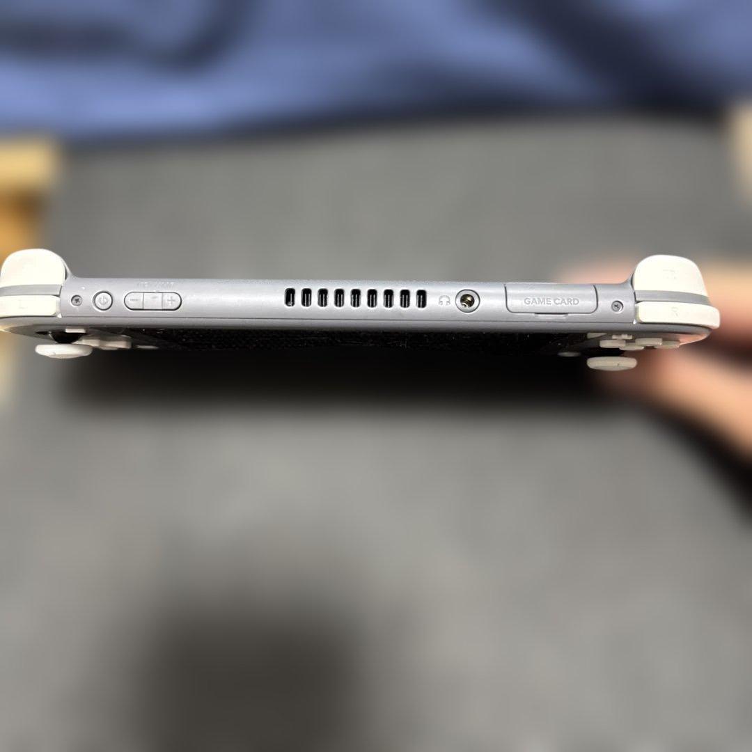 任天堂Switchライト　グレー 本体 ACアダプター付き