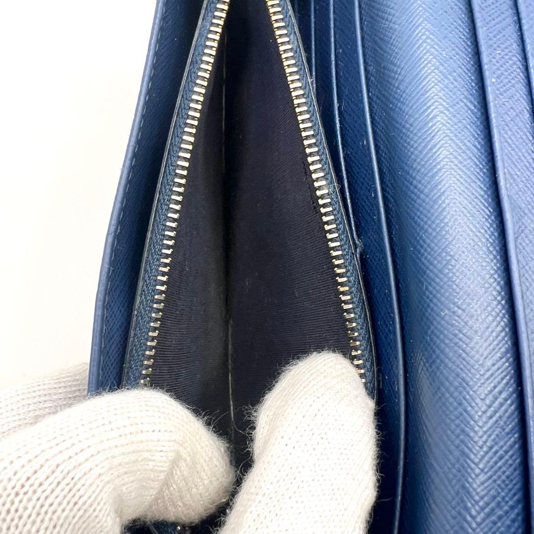 美品✨プラダ 長財布 Wホック パスケース付 サフィアーノ 青 1MH132