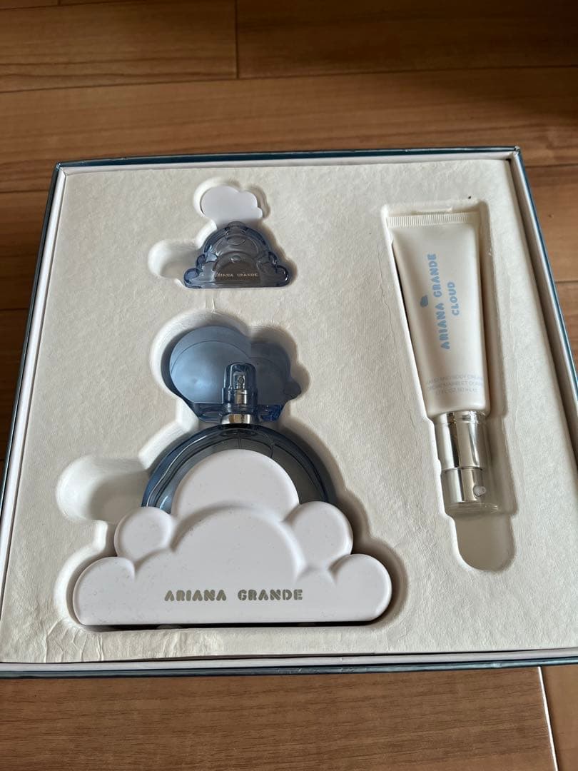 Ariana Grande Cloud 香水セット