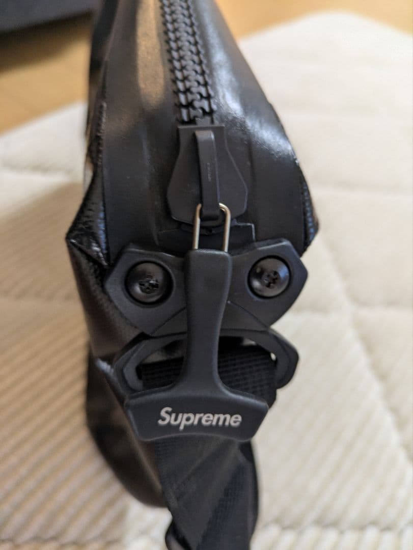 G*a様 SupremeORTLIEB Small Messenger Bag