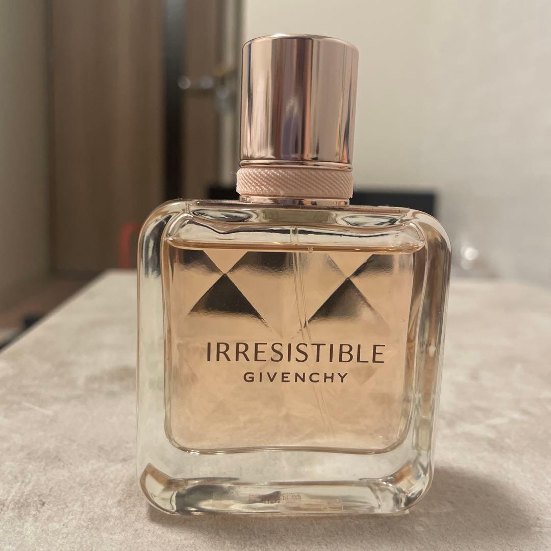 GIVENCHY イレジスティブルオーデパルファム　35ml