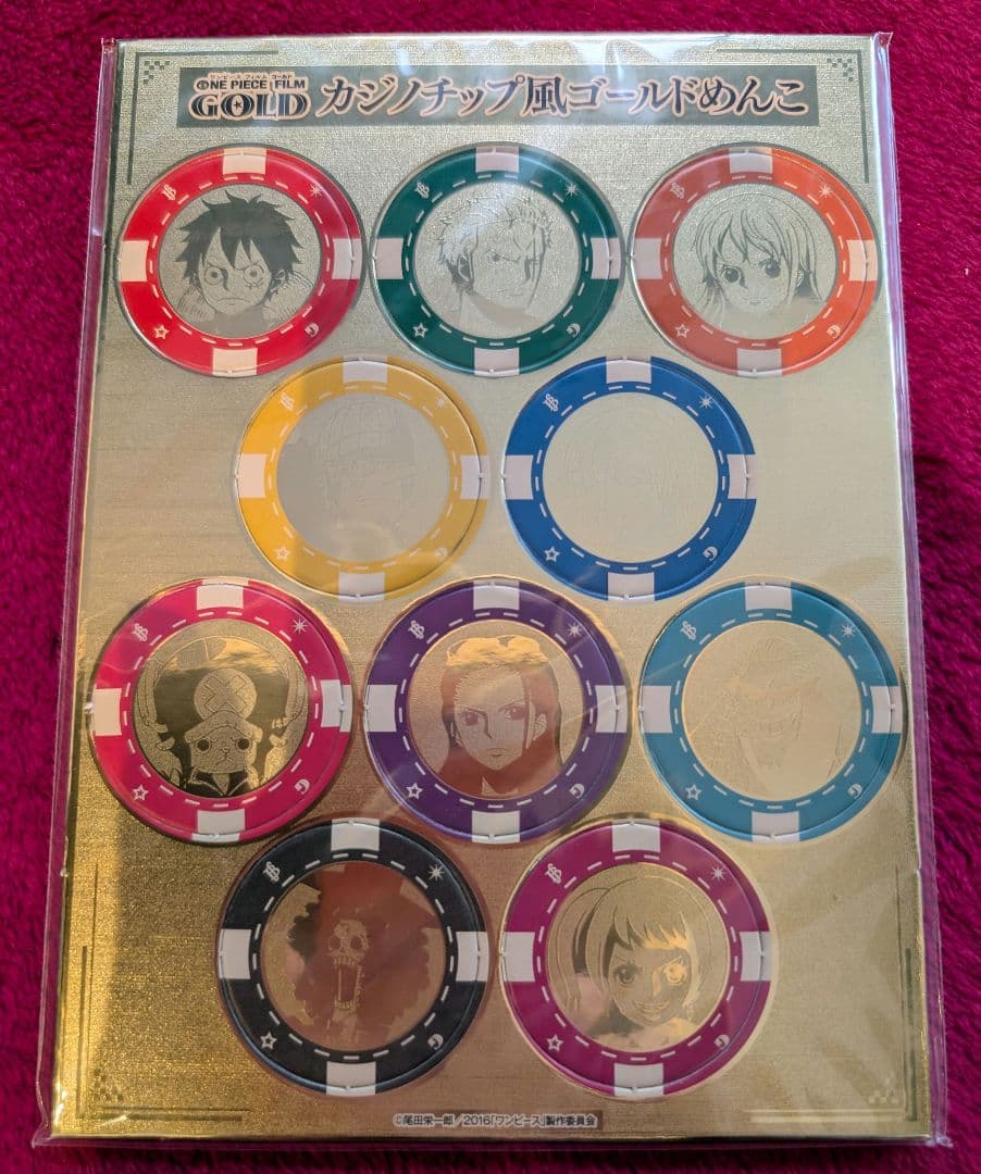 ONE PIECE FILM GOLD DVDとボードゲーム イヤホン　ペン