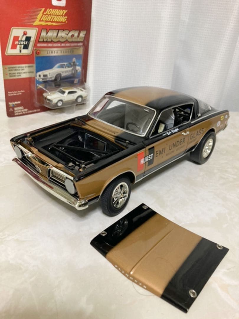 HURST “HEMI UNDER GLASS “ 1966 バラクーダ　超レア