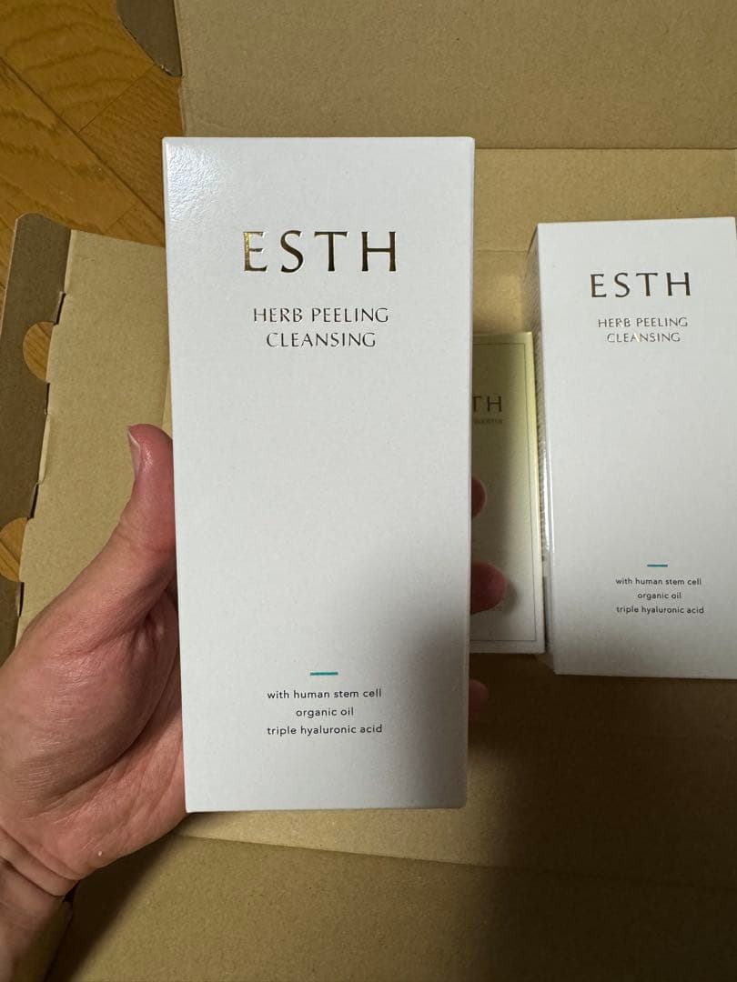 ESTH ハーブピーリングクレンジング 129g