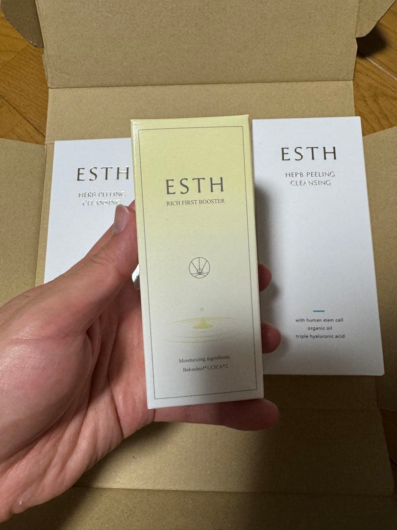 ESTH ハーブピーリングクレンジング 129g