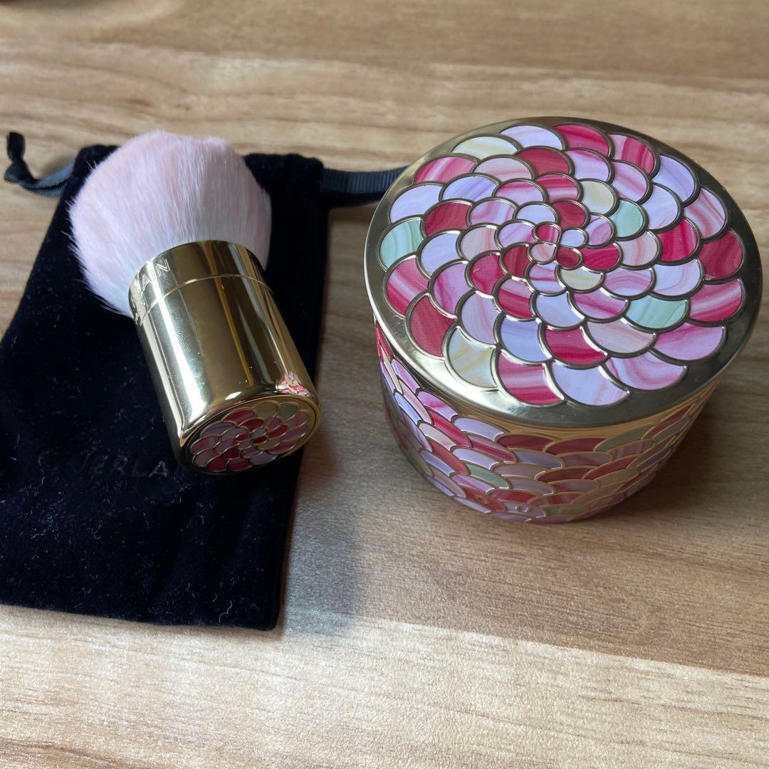 GUERLAIN フェイスパウダー マルチカラー　ブラシ付