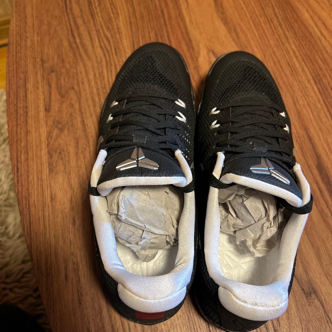 KOBE 11 Nike バスケットボールシューズ 黒/白