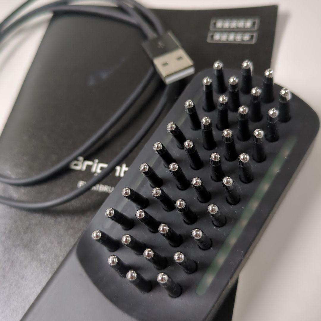 ブラシ型美顔器 ELEKI BRUSH