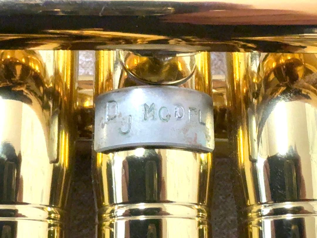 ぱ*)様 JUPITER トランペット 特別改造品 ケース ・マウスピース・バル