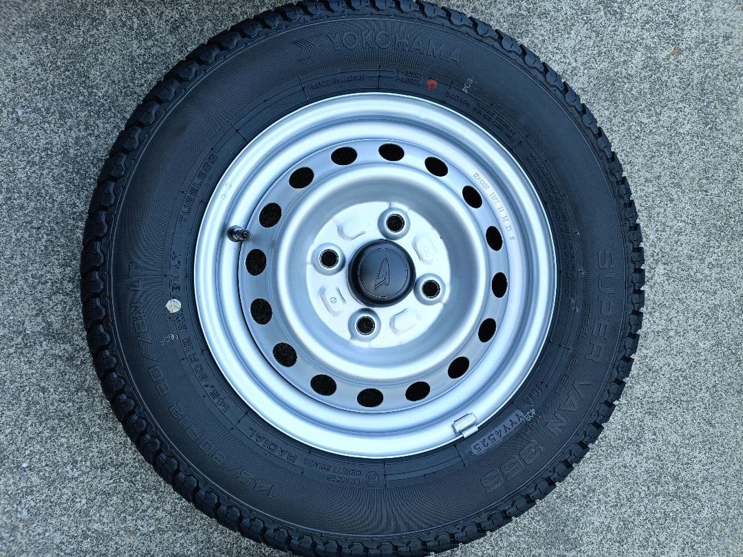 ダイハツ　ハイゼット　純正タイヤホイール　新車外し　4本セット