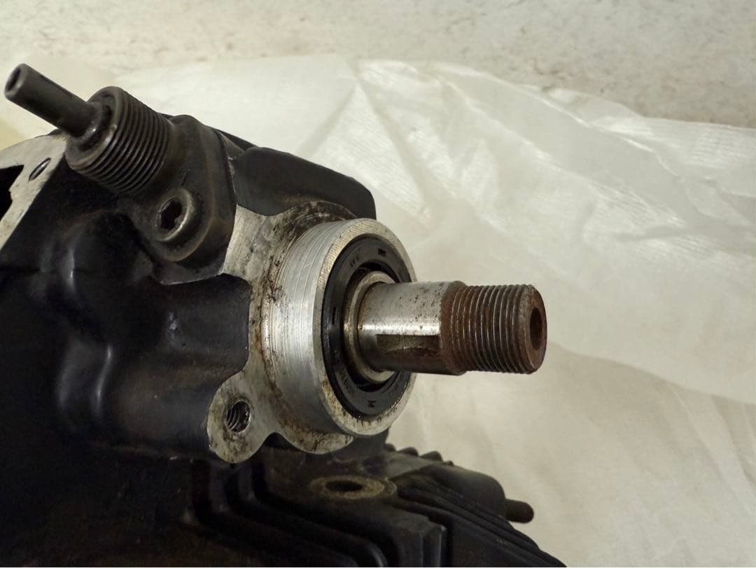 ドゥカティ900ss シリンダーヘッド