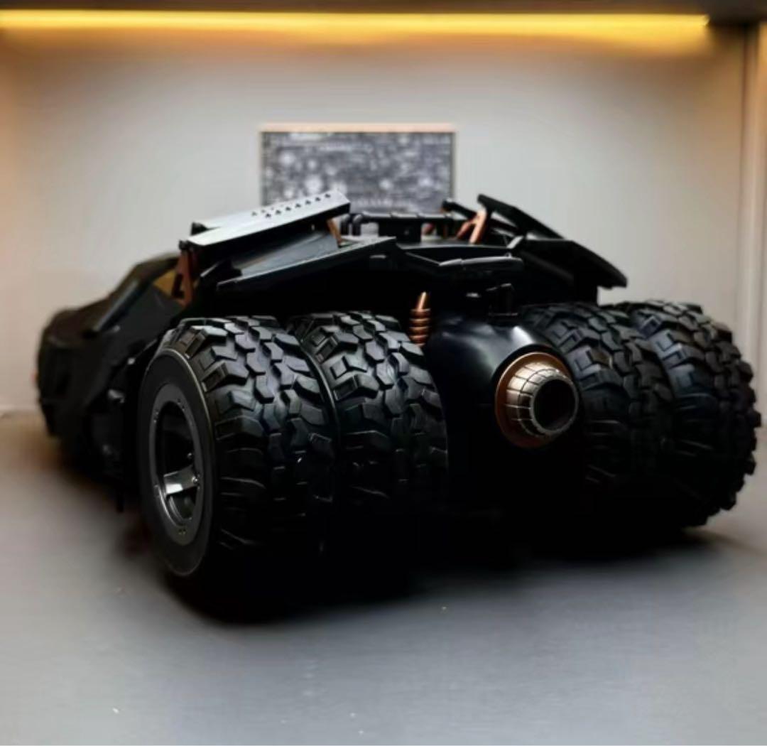 1/18 バットモービル バットマン ビギンズ　合金車　ミニカー