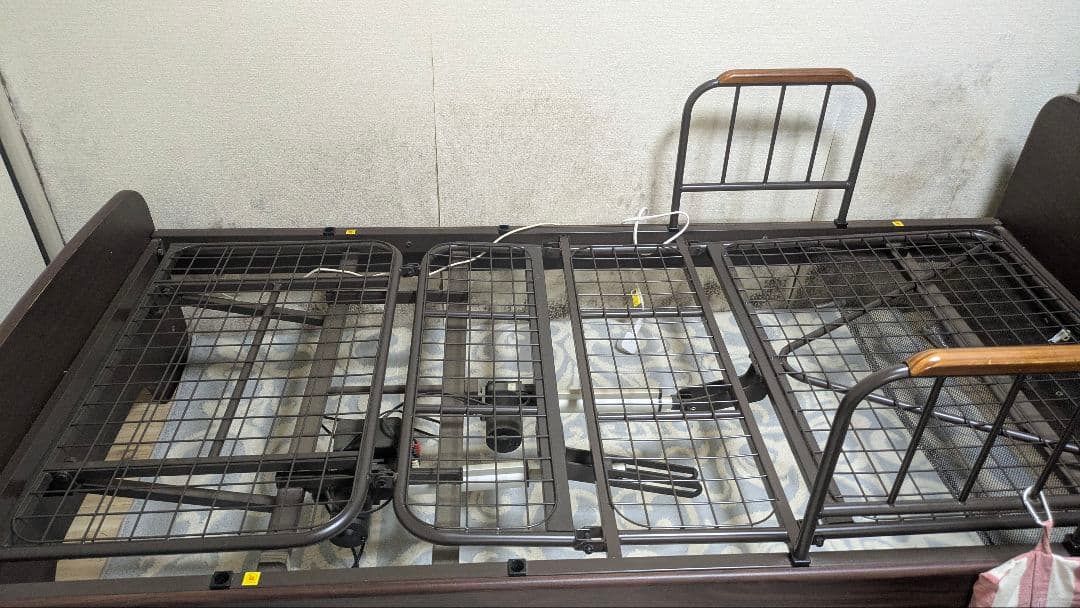 介護用ベッド 手すり付き ブラウン