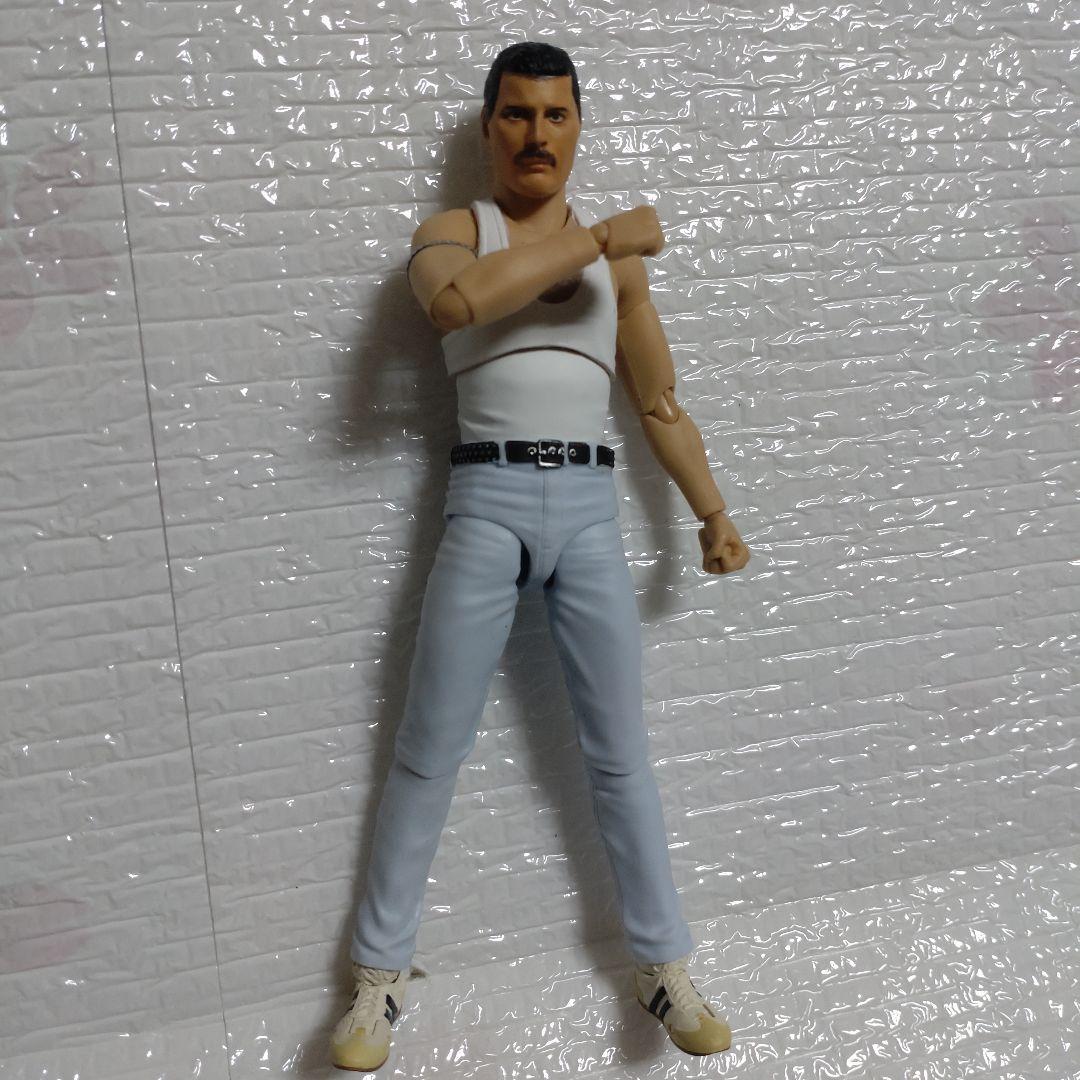 S.H.フィギュアーツ　フレディ・マーキュリー　ライブエイドver