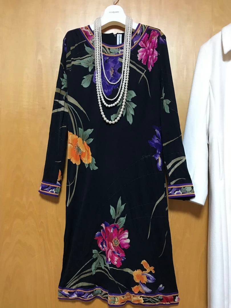 レオナール愛のはじまりロングワンピース＆黄昏アイボリーコート2点セット