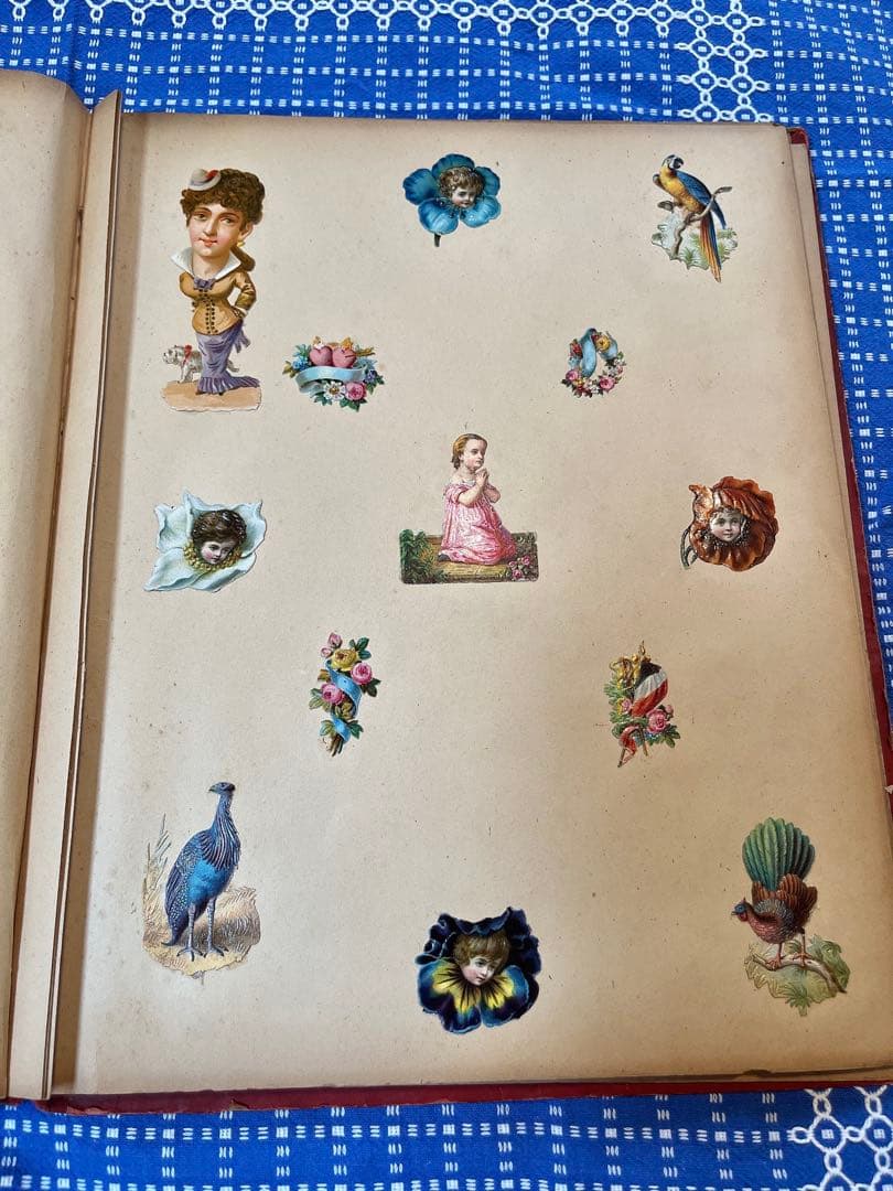 アンティーク赤ずきんちゃん♡他たっぷりのクロモス貼り大盤サイズアルバム冊子