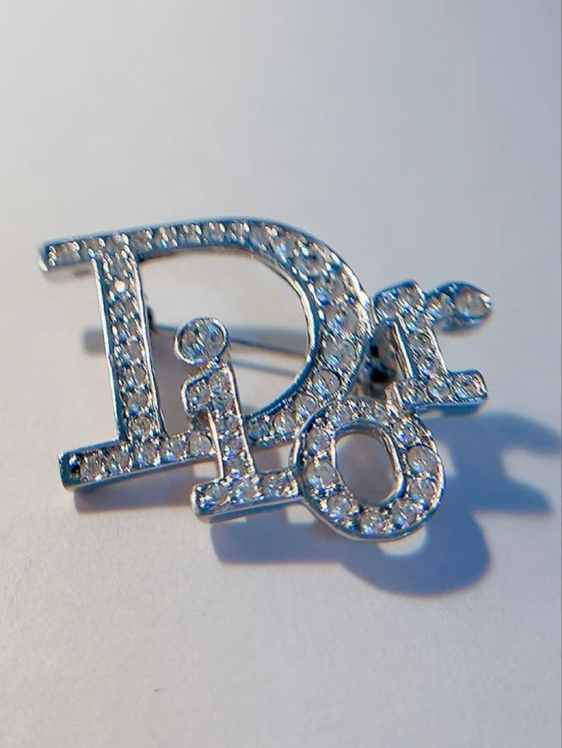 クリスチャンディオール　Dior ブローチ　ラインストーン　Dior ロゴ