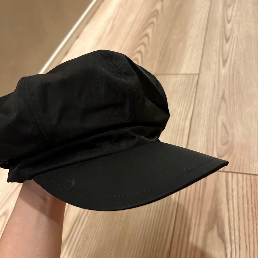 美品！プラダ　キャスケット