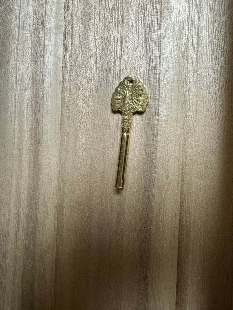 桐箪笥和箪笥着物タンス鍵付き Kimono Chest