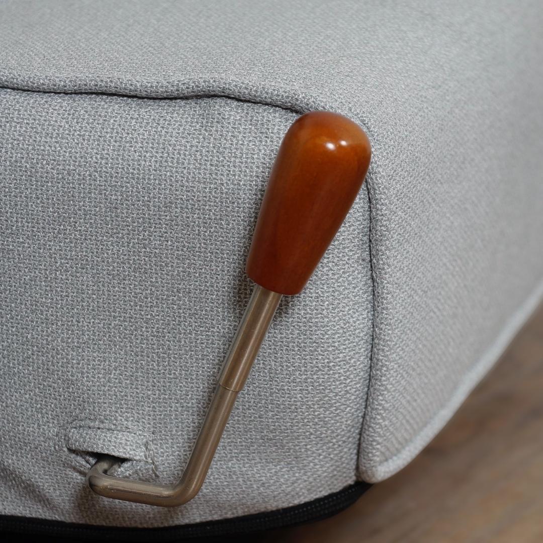 送料無料【新品】３６０°回転 リクライニング肘付き　回転座椅子