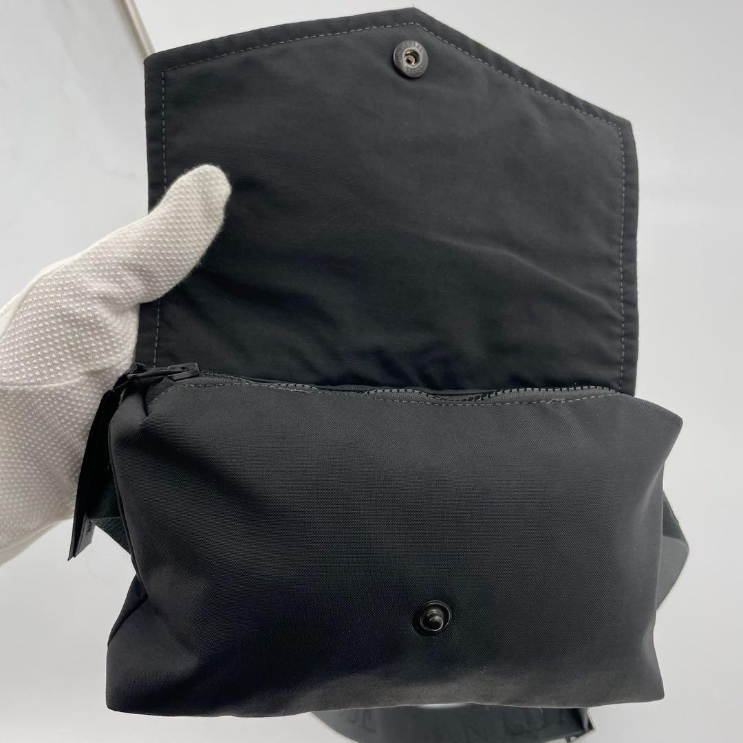 T*T様 【極美品】  カナダグース ミニウエストパック