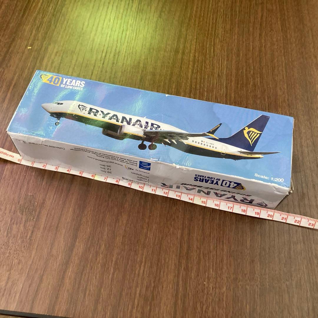 RYANAIR 40周年記念 Boeing 737 1/200「訳あり」