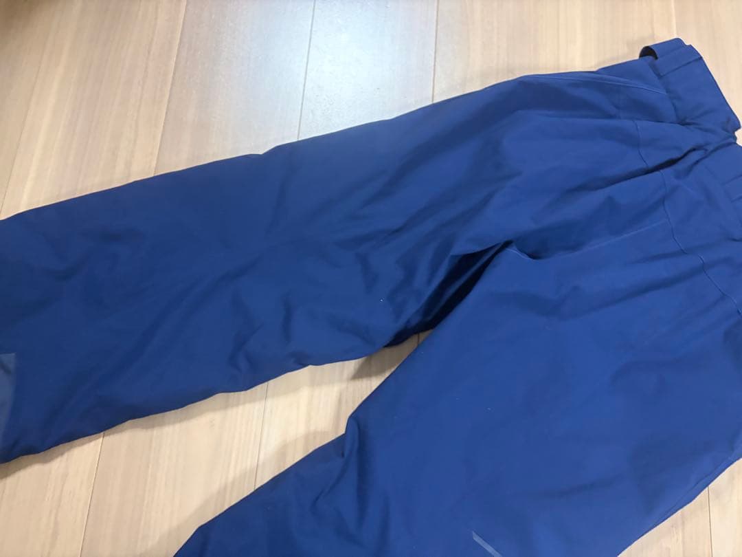 ★送料無料・超美品★お洒落　ゴールドウィン　スノーパンツ　スノーボード　スキー
