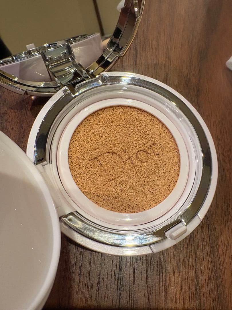 Diorカプチュールドリームスキンモイストクッション010リフィル付き